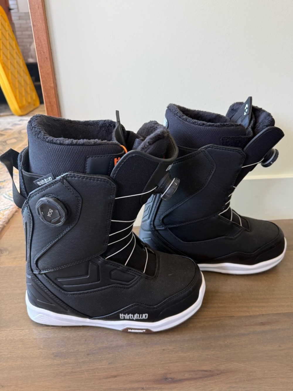 thirtytwo TM-2 Women’s US 09 Black Double Boa Snowboard Boots 🏂 MICHELIN Soles